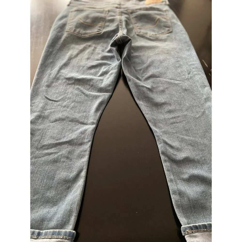 LEVI’S Signature Gold Mid-Rise Capri Jeans sz 8